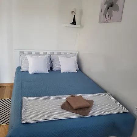 Konstantin Lux 2 Apartment *