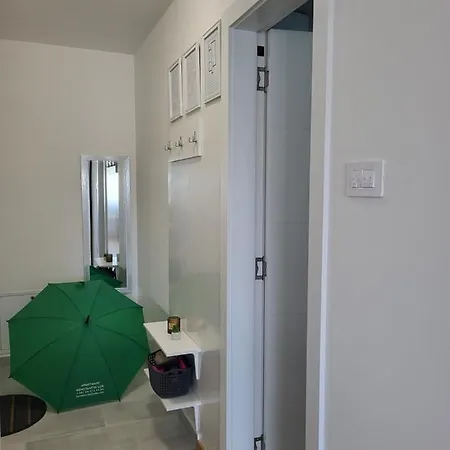 Konstantin Lux 2 דירה *